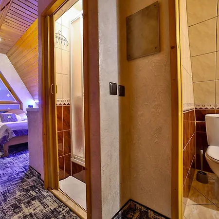 Swarna Wynajem Pokoi Habitación en casa particular