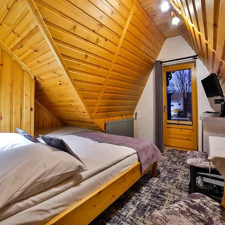 Swarna Wynajem Pokoi Habitación en casa particular *